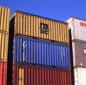 stackof20footopencontainer